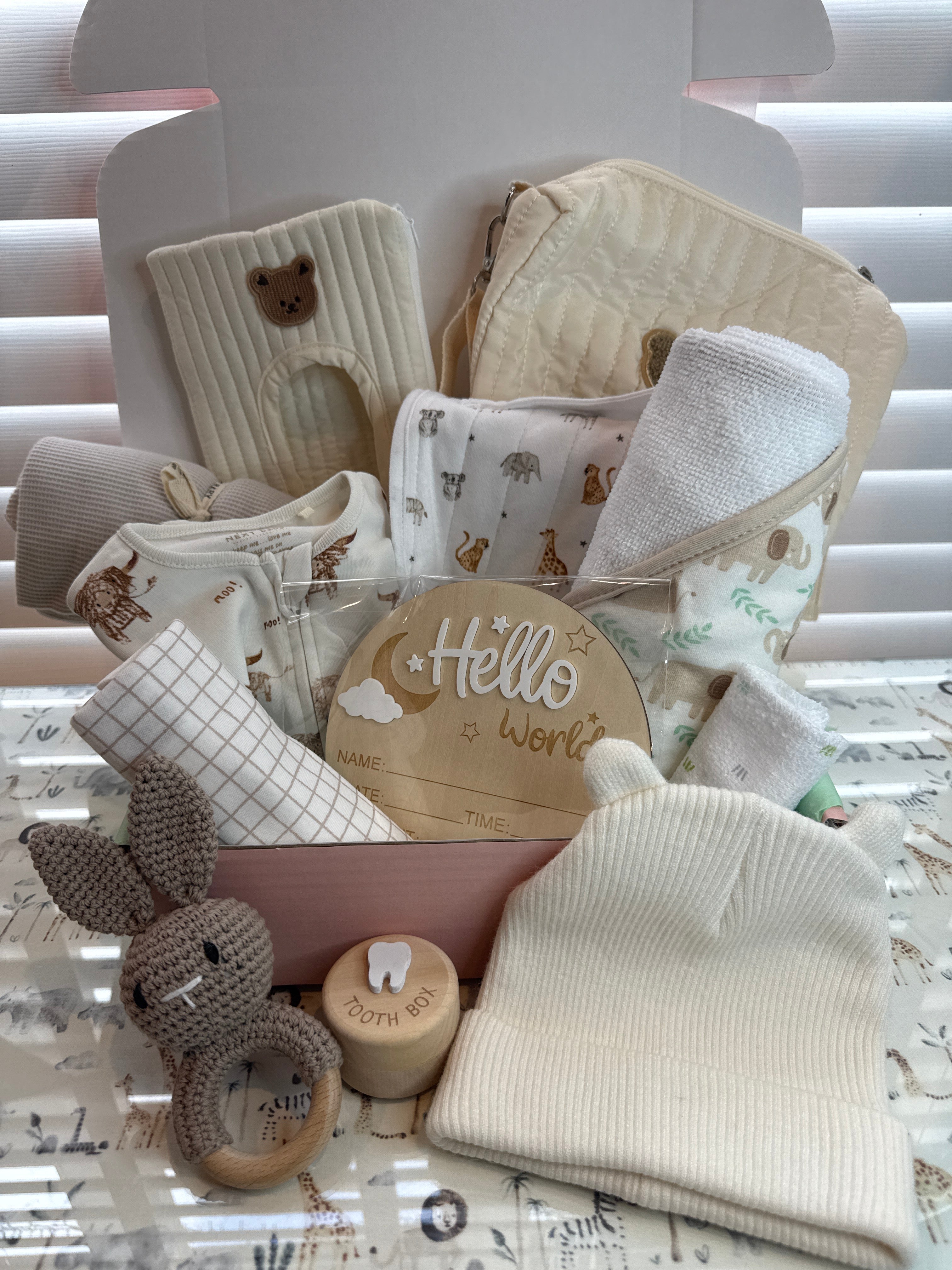 Baby Neutral 10 Ball Mystery Bundle + Baby Grow